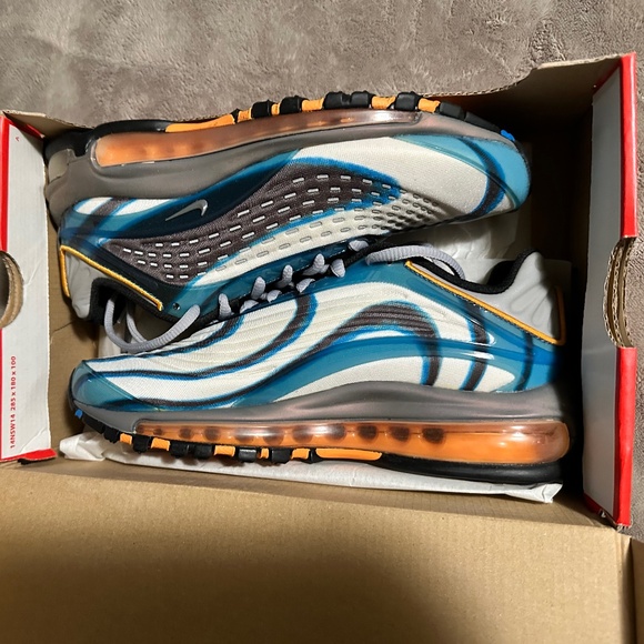 Nike Other - Nike air max deluxe (GS)